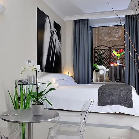 Pantheon Affittacamere 4*